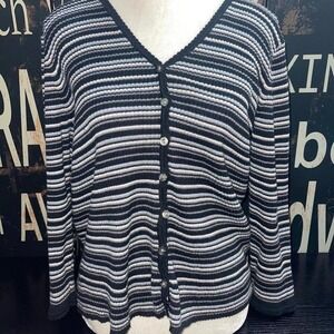 Cardigan‎ size large